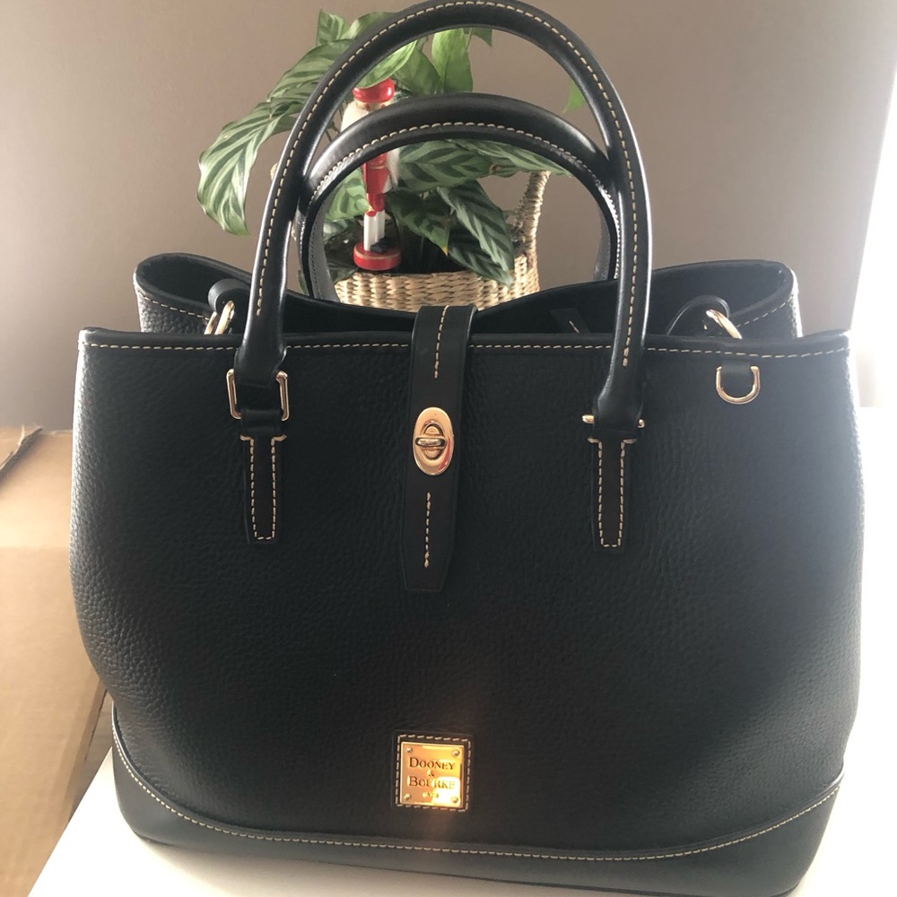 Dooney & Bourke purse